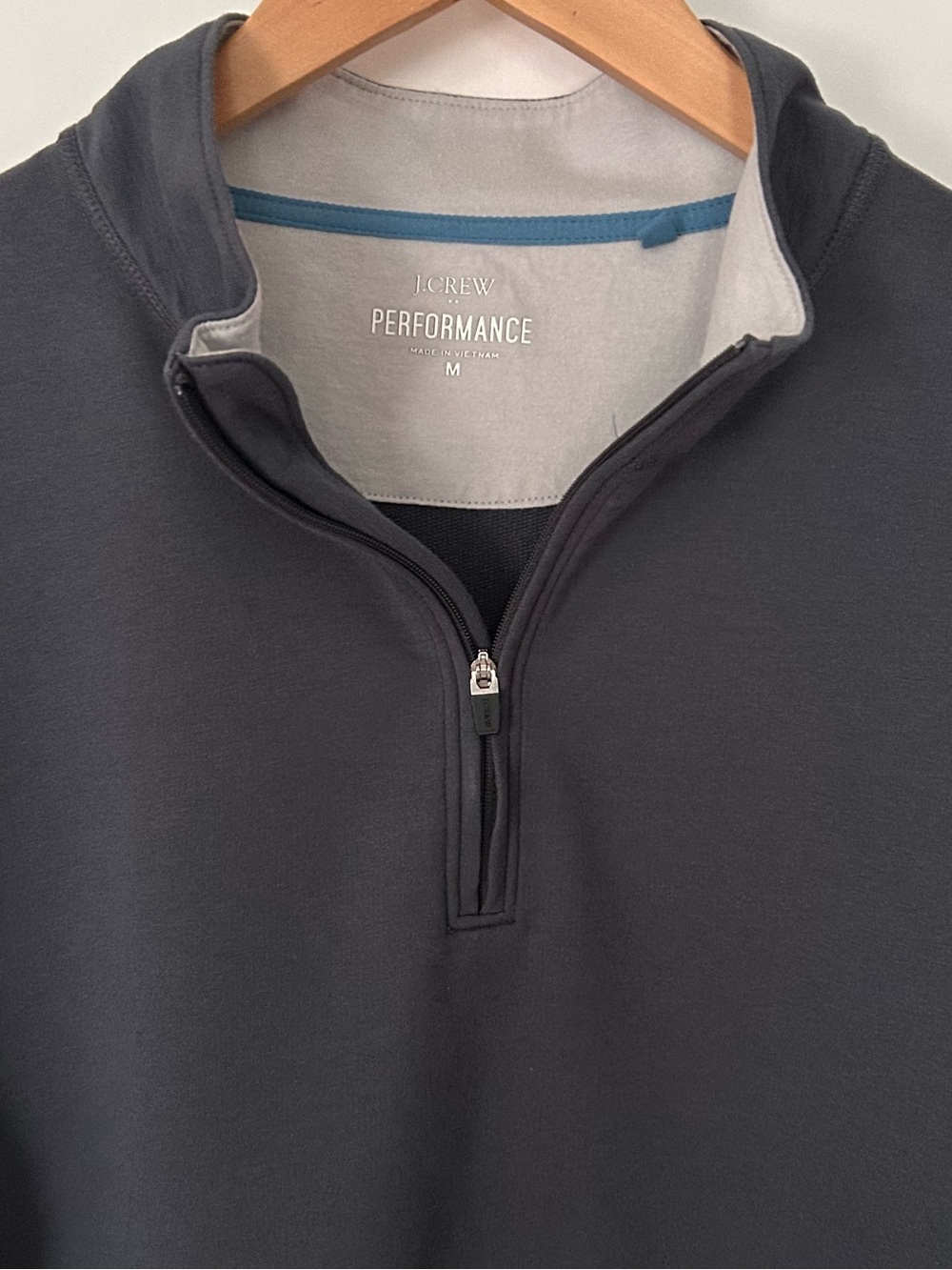 J.Crew Mens Size M Long Sleeve 1/4 Zip Performance Pullover